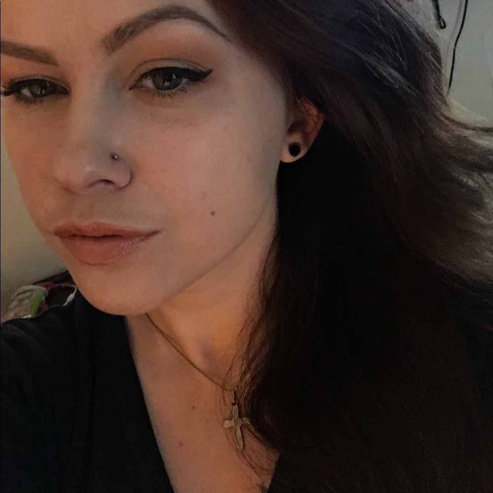 Meet your Posher, Marissa